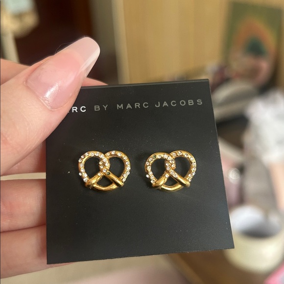 Marc Jacob’s pretzel 🥨 earrings (flawed) - Picture 2 of 3